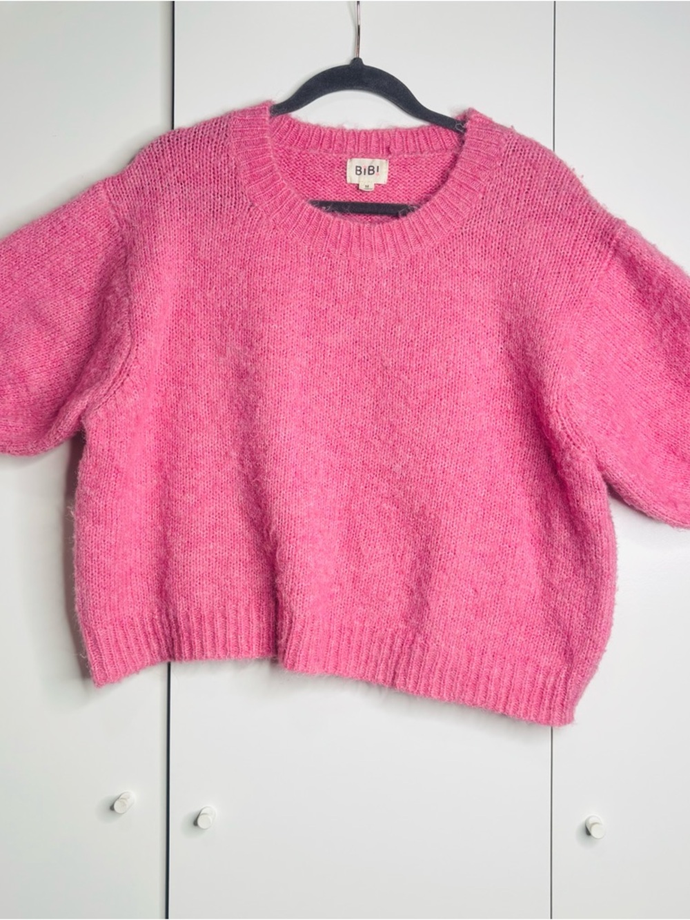 BiBi Fuzzy Puff-Sleeve Cropped Sweater in Hot Pink - Picture 5 of 11